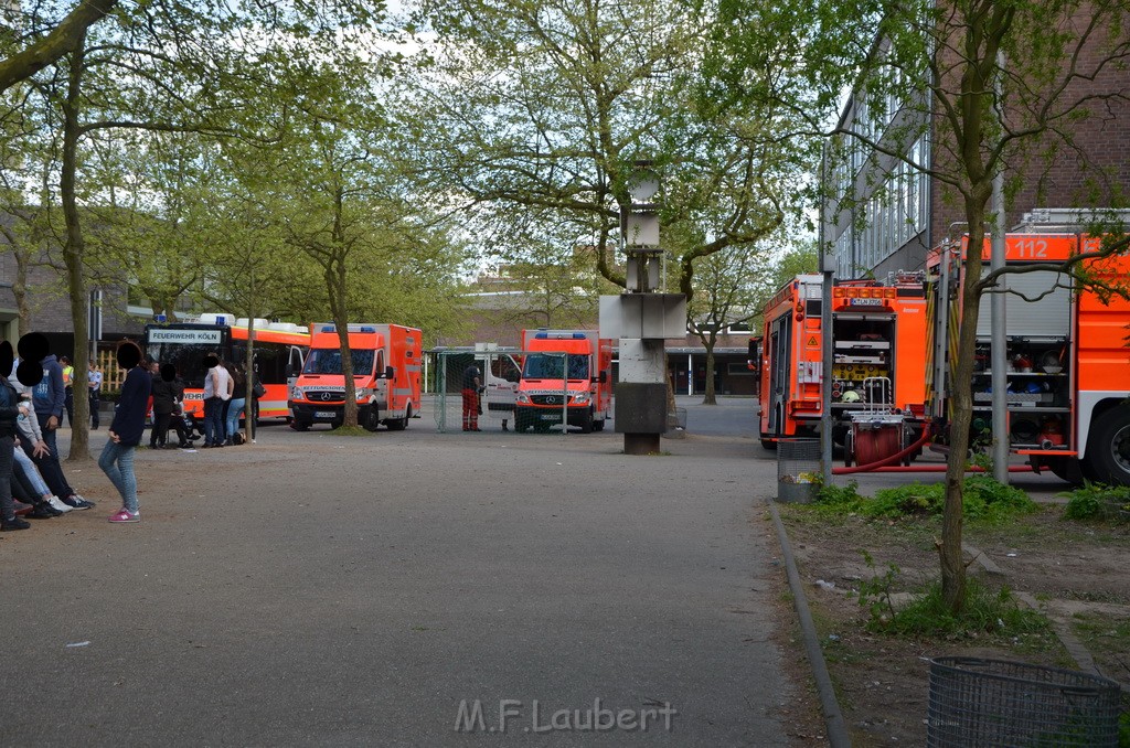 Geruch in Schule Koeln Brueck Helene Weber Platz P47.JPG - Miklos Laubert